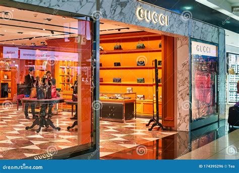 gucci dubai airport